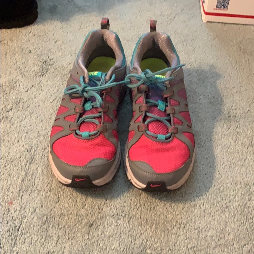 Nike Women's Pink and Gray Sneakers with Teal Laces